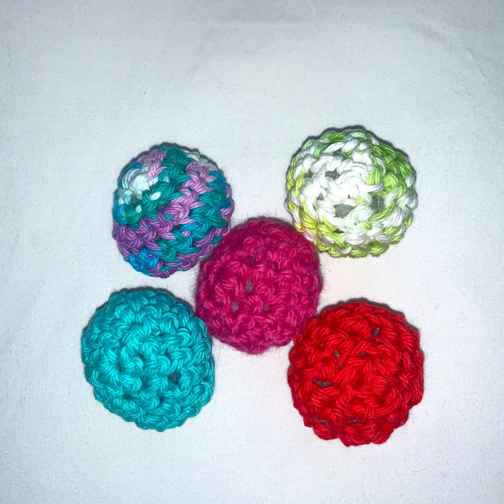 Five Crocheted Organic Catnip Roly Poly Toys - Picture 2 of 2